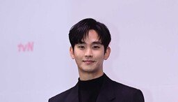 Kim Soo-hyun‘s side says to the late Kim Sae-ron’s mother, “Public controversy is inappropriate, please contact me” [Full text]