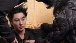 [Star Fashion]Byun Woo-seok, finished with just a black shirt