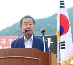 홍준표 “조국 사태, 최순실 사태와 뭐가 다른가…기막힌 나라”