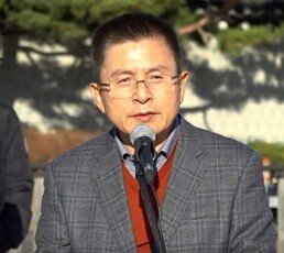 황교안, 무기한 단식투쟁 돌입…“탄식·분노로 뒤덮인 文정권”