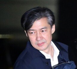 “조국 딸, 인턴 사흘간 엎드려 잠만 잤다고해”