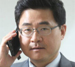 태영호가 상기시킨 대한민국 헌법정신[오늘과 내일/신석호]