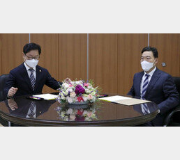 ‘檢 조직개편안’ 반대하며 박범계 들이박은 김오수