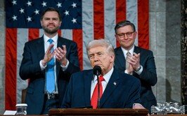 흰옷 입은 민주당 vs 환호하는 공화당… ‘두 개의 미국’ 확인한 트럼프 국정연설