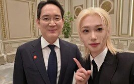 靑서 이재용과 셀카 찍은 필릭스…‘갤럭시 일편단심’에 JY ‘미소’