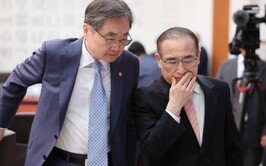 정부 “호르무즈 韓선박 아직 고립… 통항 대비 점검은 마쳐”
