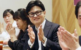 [단독]한동훈, 로펌 변호사로 등록…주민 소통 염두에?