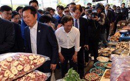정청래, 연휴에도 현장행보 잰걸음…영남권 순회하며 집중 지원