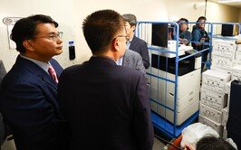 27일만에 열린 잠실 개표소…국조특위 진입해 현장조사