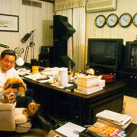 차가운 반도체·따뜻한 안내견, 두 세계를 관통한 경영 본질은?