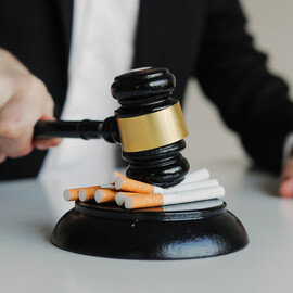 중독물질 담배, 더 강하게 규제해야