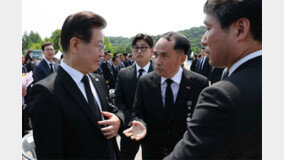 “이재명 대표님, 천안함 사건은 북한 만행이죠?” 