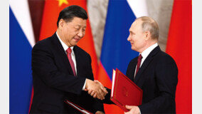 “러시아, 중국 경제 식민지 될 수도”… 서방의 대러제재에 웃는 중국 