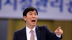 [단독] 신영철 전 감독, 사재 털어 ‘세터 상’ 만든다