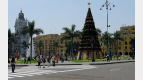 지구 반대편…페루는 ‘한여름의 크리스마스’