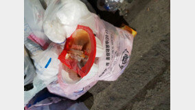 배달음식 쓰레기에 ‘공공의 적’ 문구까지…원룸촌은 전쟁 중