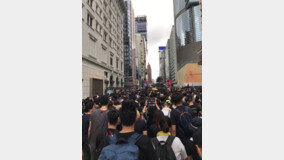 ‘송환법 폐기’에도 싸늘한 반응…홍콩 청년들 “한국도 23주 연속 집회”