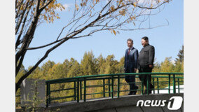文대통령-김정은, 11월 ‘한-아세안 정상회의’ 계기 부산서 마주 앉을까