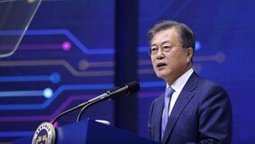 文대통령 “한국경제 이끄는 삼성 감사…지난 분기 실적 좋아”
