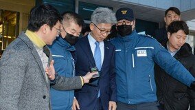 ‘울산시장 선거 개입 의혹’ 송병기 전 울산부시장 민주당 복당