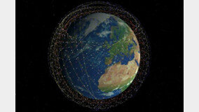 수천 개 위성으로 잇는 ‘우주 인터넷’ 우크라서 빛나다