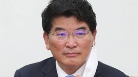 민주, ‘보좌관 성추행 의혹’ 3선 박완주 제명
