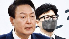 “신기한 동기” “브라이트한 후배”… 한동훈 현상 들여다보니