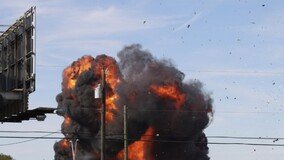 “미 댈러스 공군에어쇼에서 2차대전 폭격기 2대 충돌 추락”