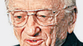 ‘나치 단죄’ 뉘른베르크 재판 마지막 생존 검사 103세 나이로 사망