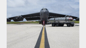 美, 괌 배치 B-52H에 JASSM 장착 공개… 925km 밖서 지하벙커 타격-초토화 가능
