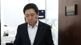 거취 압박에 웃는 날 없던 김기현…선거 개입 판결로 명예 회복