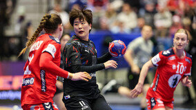 여자 핸드볼, 노르웨이에 23-33 완패…조 3위로 세계선수권 결선행
