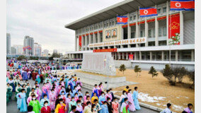 북한에 다시 ‘마스크’ 쓴 주민 사진 등장…겨울철 독감 유행?