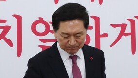 김기현 “기득권 내려놓겠다” 사퇴론엔 거리… 친윤 장제원 “잠시 멈추려한다” 불출마 시사