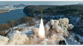 軍, 북한 고체연료 극초음속미사일에 “직접 도발시 압도적 대응”