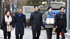 민주, ‘이재명 1cm 열상’ 문자 배포한 총리실 공무원 고발