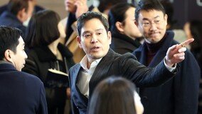 확 바뀌는 ‘정용진의 신세계’…부진 CEO 수시교체·성과급은 상향