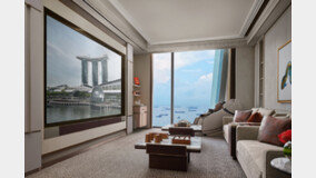 싱가포르 최고급 호텔의 삼성전자 ‘더 월’