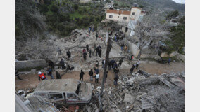 이 공습에 레바논 7명 사망…로켓 보복에 1명 사망
