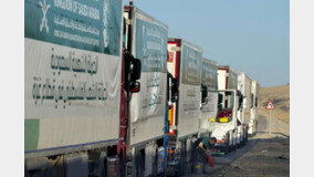 이집트, 초토화된 가자지구에 구호품트럭 대폭 늘리기로