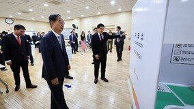 ‘총선 D-1’ 한덕수 총리, 투표소 점검 “실수·오점 안 된다”