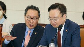 복귀 조건으로 복지장관 아닌 ‘차관’ 경질 내건 전공의들, 왜?