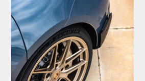 피렐리 ‘피제로 타이어’ 2종, ‘포르쉐 타이칸 맞춤형 타이어’에 선정