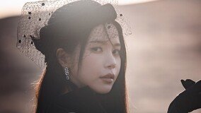 데뷔 10주년 솔라 “신보 위해 복근까지…노래 욕심이 원동력”