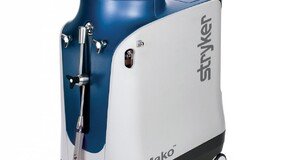 한국스트라이커, 여수중앙병원에 인공관절 수술 로봇 ‘마코’ 공급