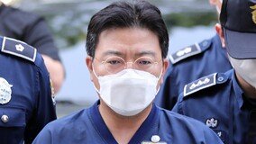 ‘SG發 주가조작’ 주범 라덕연 보석 석방…구속 1년만