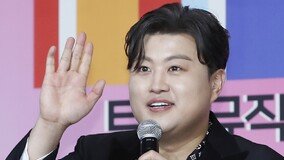 음주운전 시인 김호중 “결과 나오면 돌아오겠다” 팬카페에 글