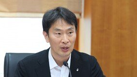 이복현 “PF 부실정리 미루면 대형 건설사도 위험…평가기준 보완”