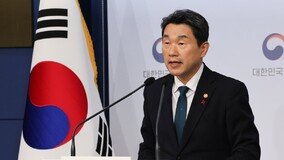 이주호, 의대생 복귀 촉구…“동맹휴학 승인하면 엄정 대처”