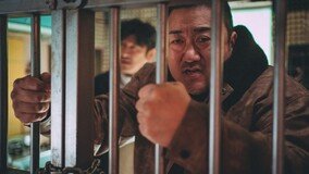 “모두가 바라던 김치찌개 맛집”…‘범죄도시4’ 시작부터 폭발적